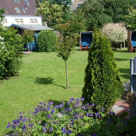 Mit Wohlfuhlgarten D 17 Apartment *
