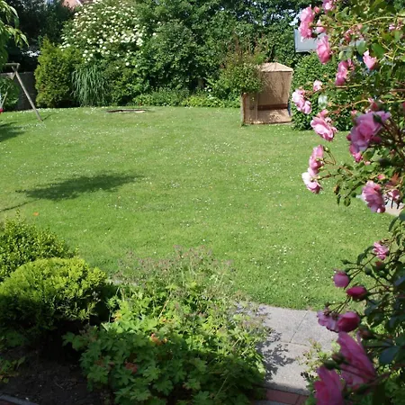 Apartment Mit Wohlfuhlgarten D 17